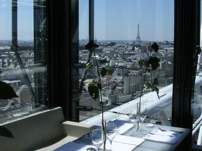 Le restaurant Georges (groupe Costes) du Centre Pompidou est occupé par les travailleurs sans-papiers grévistes