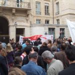 sous les fenêtres de F.Mitterrand