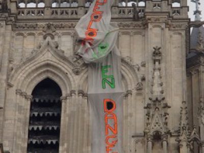 Les archéologues à lʼassaut de la cathédrale dʼAmiens