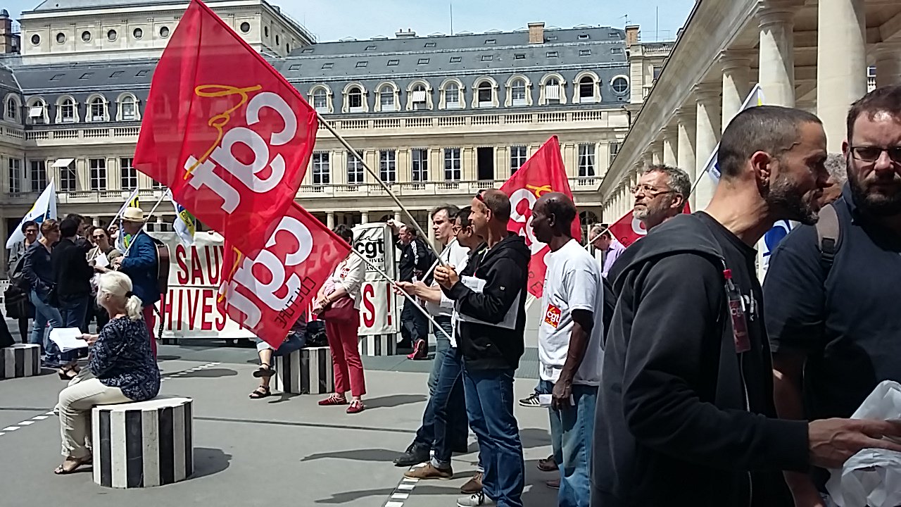 rassemblement aux colonnes de Buren 8 juin 2017